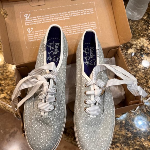 New and Never Worn, Still in Box, TAYLOR SWIFT Keds.  Size 6.5 - Picture 5 of 15